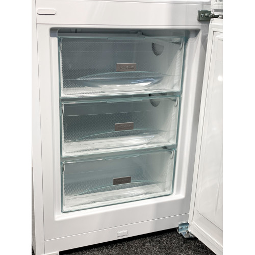 Холодильник-морозильник KD 28032 WS wite