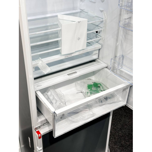 Холодильник ELECTROLUX KNS7TE75S