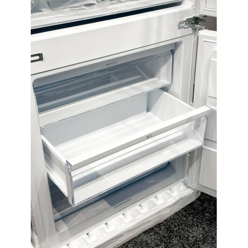 Холодильник ELECTROLUX KNS7TE75S