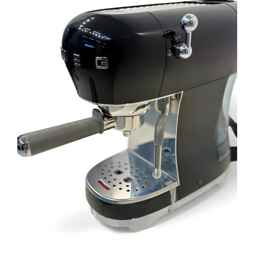 Кофемашина Smeg ECF02BLEU