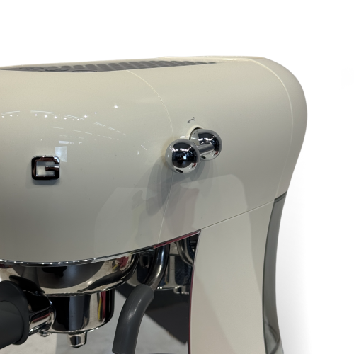 Кофемашина SMEG ECF 02 CREU