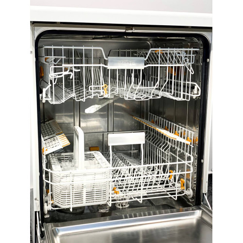 Посудомоечная машина PG 8130 U