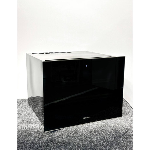 Винный холодильник SMEG  СVI 618 NX